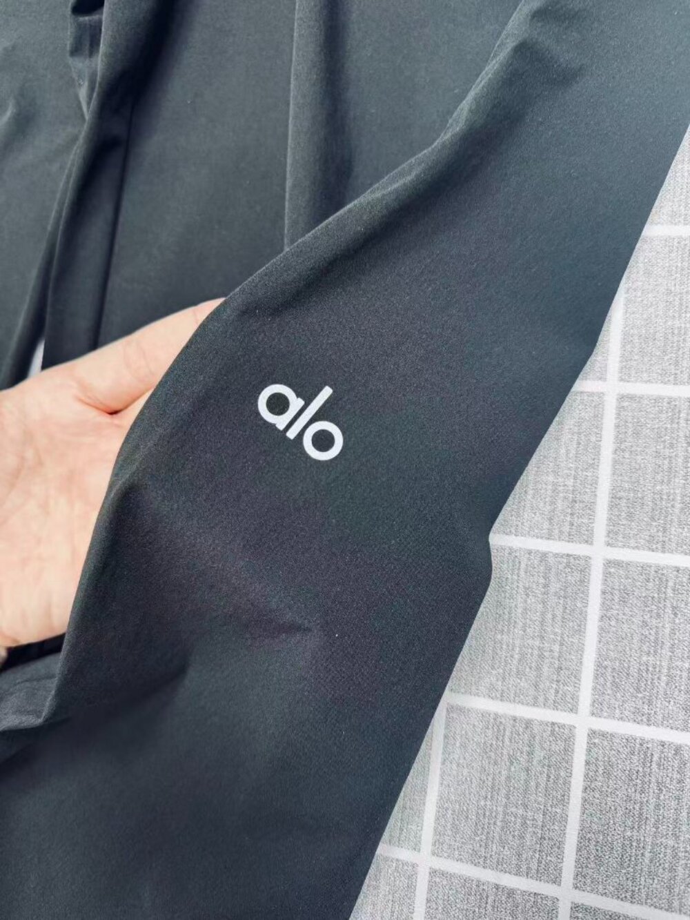 Brand new ALO Yoga 🥤 Women's Black Trouser  (Regular)  😀 - Picture 6 of 9